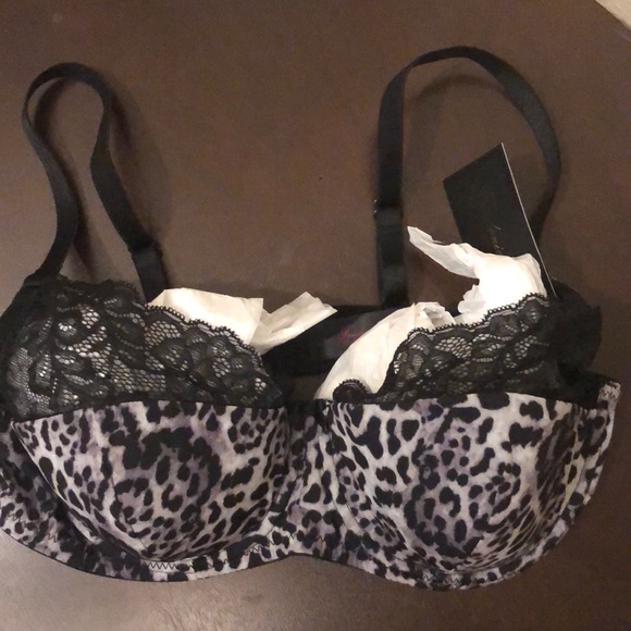 Brand new, never worn. Animal print bra with lace - Picture 1 of 3